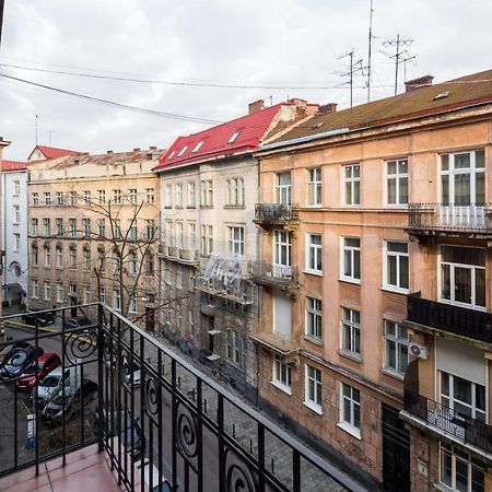Romari Два Поверхи Daire Lviv Dış mekan fotoğraf