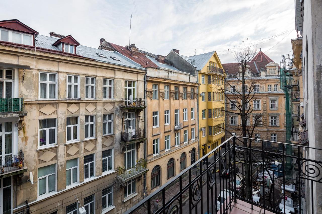 Romari Два Поверхи Daire Lviv Dış mekan fotoğraf